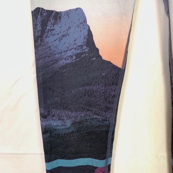 Lucy athletic leggings tights - Picture 4 of 5